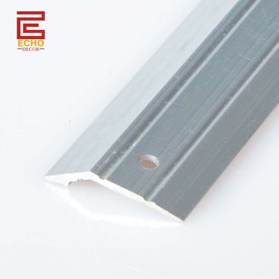 Niepoślizgowy nachylony podłogi przejściowe paski płytki do laminowania podłogi wykończenie 35mm 40mm