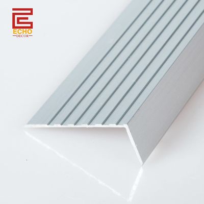 Matte Silver Aluminium Staircase Nose Trim dla podłóg winylowych