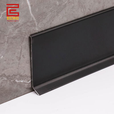 Nowoczesne wysokie aluminiowe deski do spódnic Profile czarne metalowe profile ścienne w domu